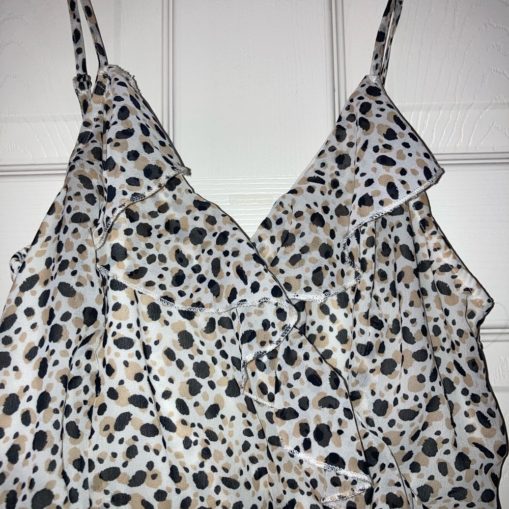 Printed Ruffle Romper - Picture 2 of 4